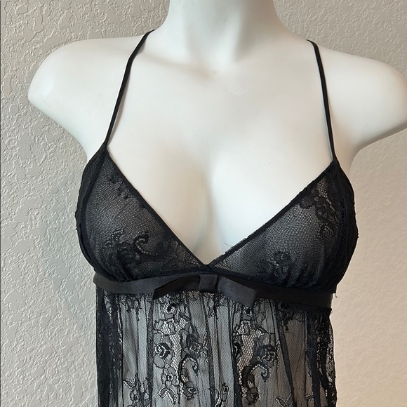 Victoria's Secret Black Lace Chemise with Plunging V-Neckline - Picture 5 of 5